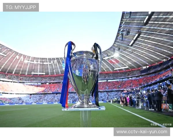 巴黎圣日耳曼加冕年度六冠王，比肩巴萨拜仁